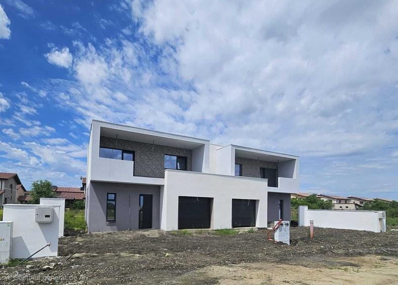 Casă cu 4 camere în Săcălaz