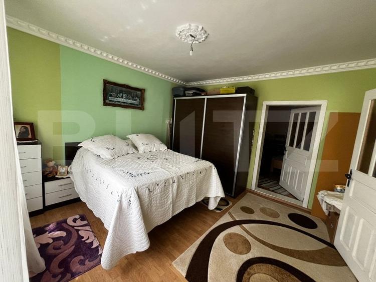 Casă individuală cu 7 camere cu Garaj în Exterior Est