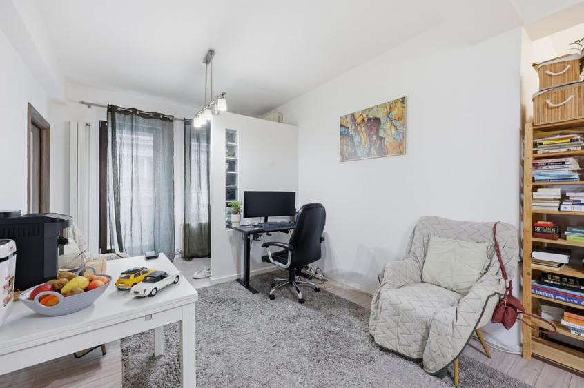Apartament cu 3 camere semidecomandat, mobilat în Bucureștii Noi