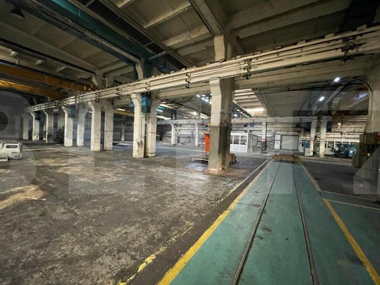 Spațiu industrial, de 1,400 mp, în Iris