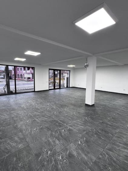 Spațiu comercial, de 120 mp, în Podari