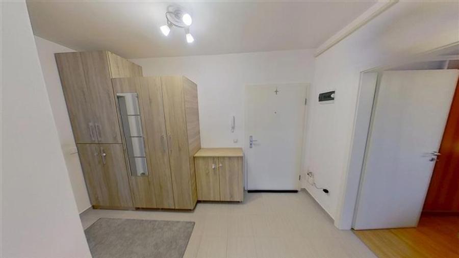 Apartament cu 2 camere decomandat în Avantgarden