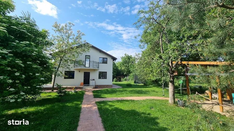 Casă cu 4 camere în Buciumeni