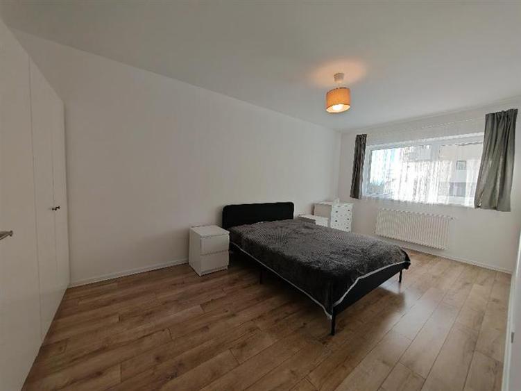 Apartament cu 2 camere decomandat, mobilat în Tractorul