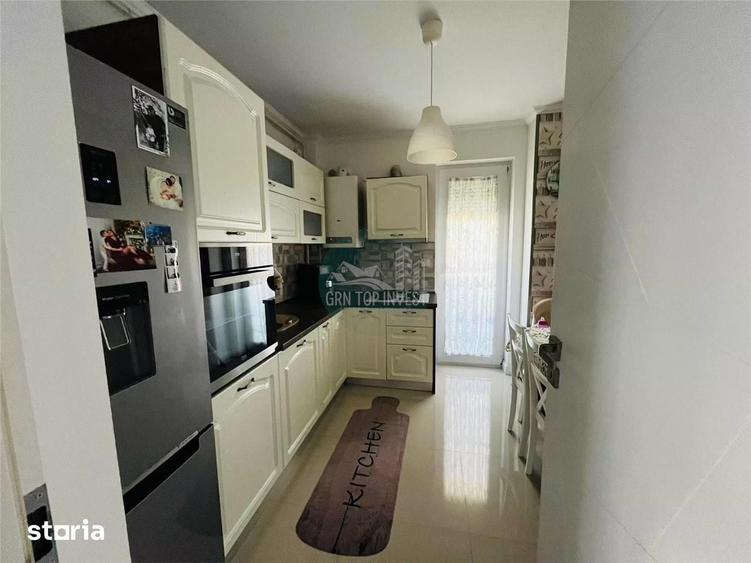 Apartament cu 3 camere decomandat în Turnișor