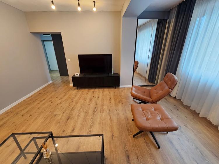 Apartament cu 2 camere decomandat în Pipera