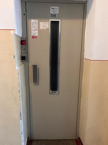 Apartament cu 3 camere decomandat în Viziru 3