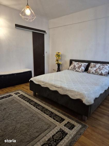 Apartament cu 3 camere semidecomandat în Florești