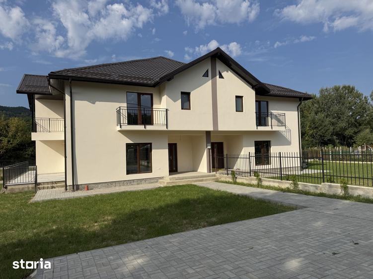 Casă cu 4 camere cu Teren 500 Mp în Bujoreni