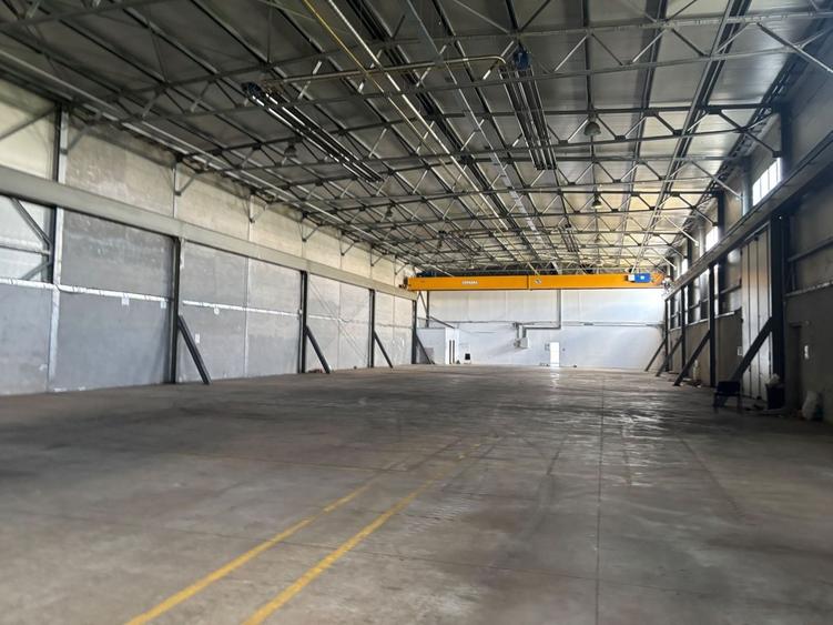 Spațiu industrial, de 1,600 mp, în Ghiroda