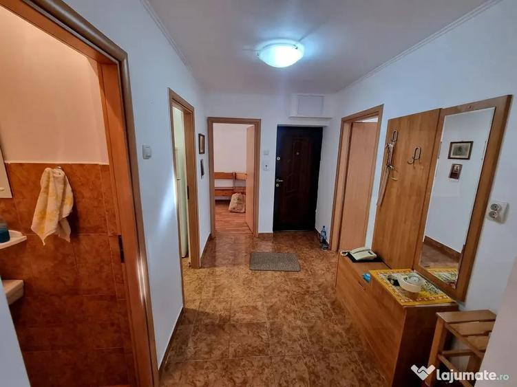 Apartament cu 4 camere decomandat în Ultracentral