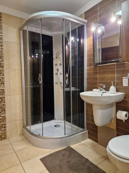 Apartament cu 2 camere semidecomandat, mobilat în Panduri