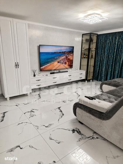 Apartament cu 2 camere decomandat în Central
