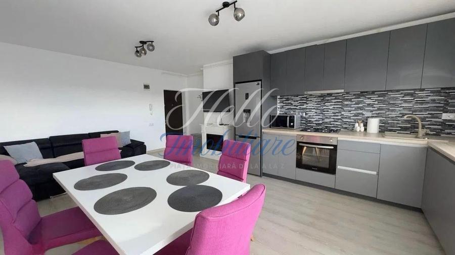 Apartament cu 3 camere semidecomandat, mobilat în Florești