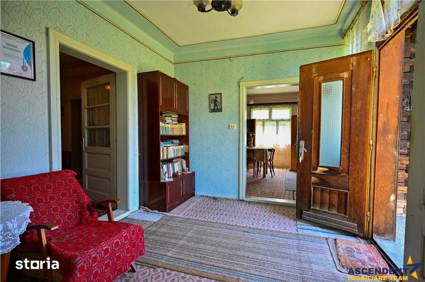Casă cu 2 camere decomandat cu Teren 4300 Mp în Bran