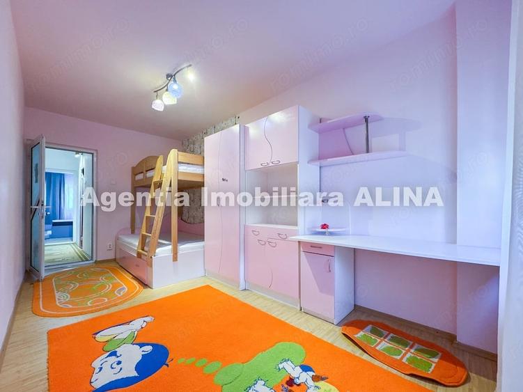 Apartament cu 3 camere decomandat în Decebal
