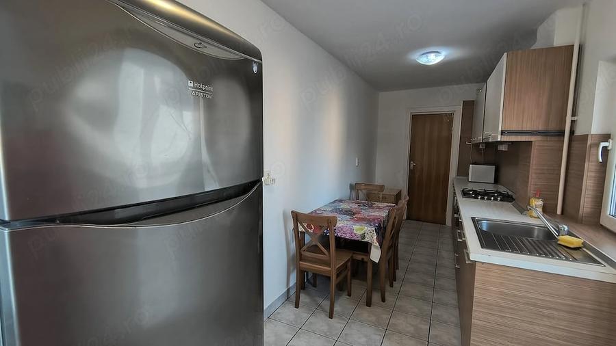 Apartament cu 4 camere decomandat în 1 Mai