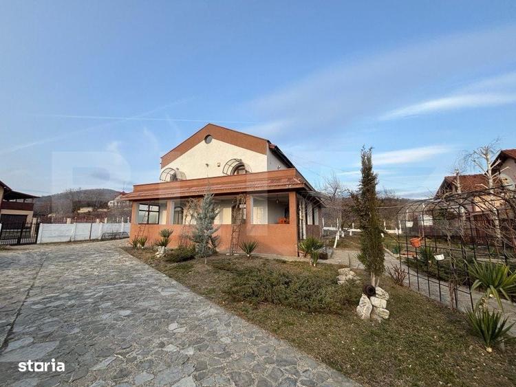 Casă cu 4 camere în Viforâta