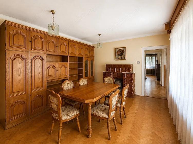 Casă cu 5 camere cu Teren 500 Mp în Central