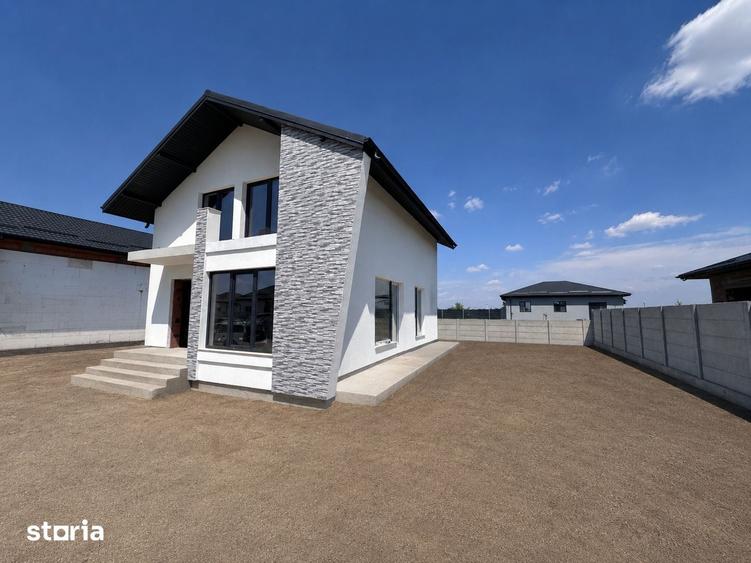 Casă cu 4 camere cu Teren 375 Mp în Clinceni
