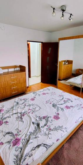 Apartament cu 3 camere decomandat în Inel II