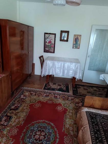 Apartament cu 2 camere decomandat în Est