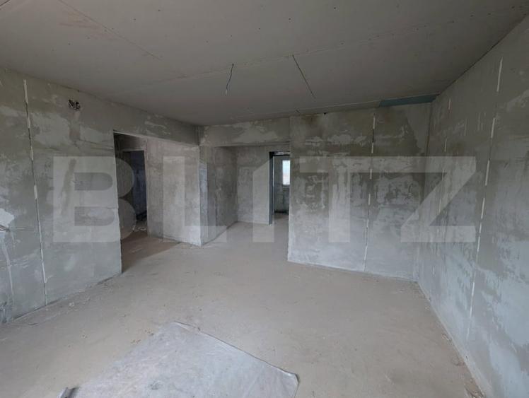 Casă individuală cu 4 camere cu Teren 500 Mp în Păun