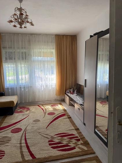 Casă cu 3 camere în Macoviște (Ciuchici)