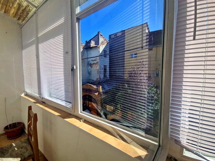Apartament cu 4 camere decomandat, mobilat în Universitate
