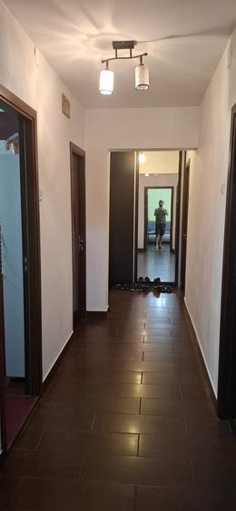 Apartament decomandat în Teiul Doamnei