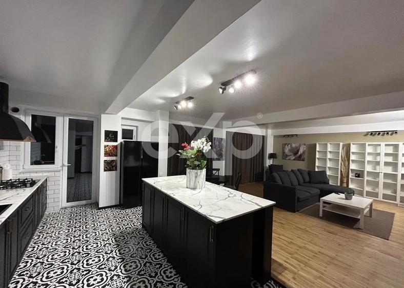 Apartament cu 3 camere semidecomandat, mobilat în Gheorgheni