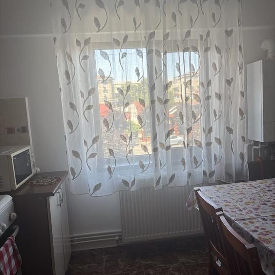 Apartament cu 2 camere semidecomandat în Exterior Vest
