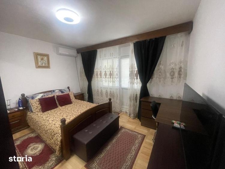Apartament cu 4 camere în Craiovița Nouă
