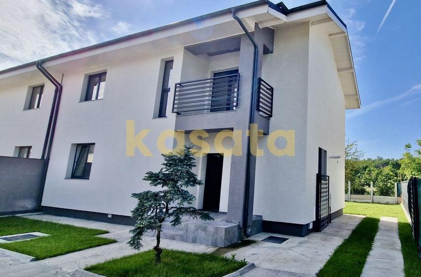 Duplex cu 4 camere cu Canalizare în Nord