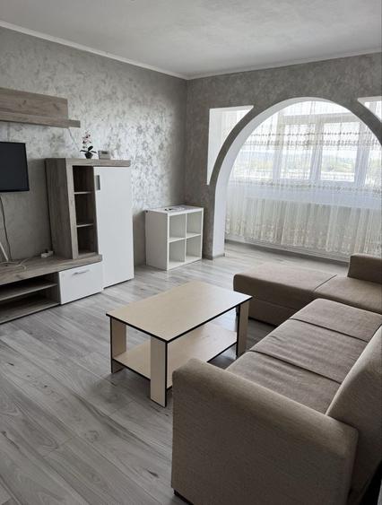 Apartament cu 3 camere decomandat în Nord