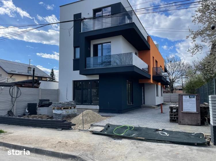 Casă cu 6 camere cu Teren 400 Mp în Străulești