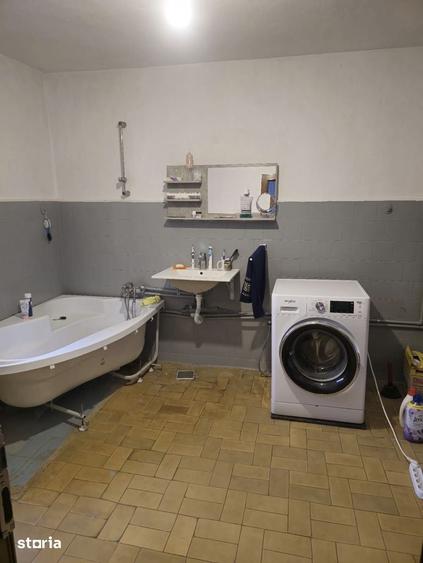 Casă cu 5 camere cu Teren 768 Mp în Central