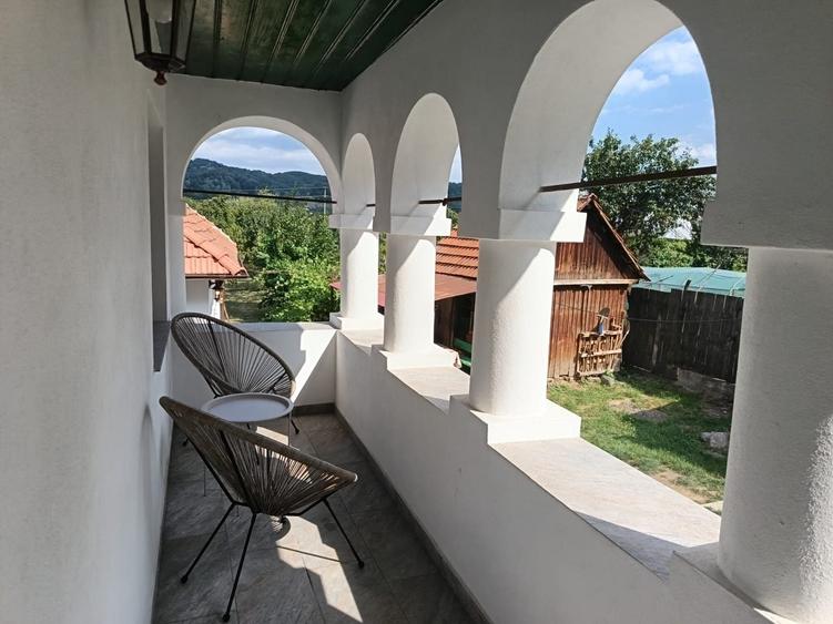 Casă cu 2 camere decomandat în Oeștii Ungureni