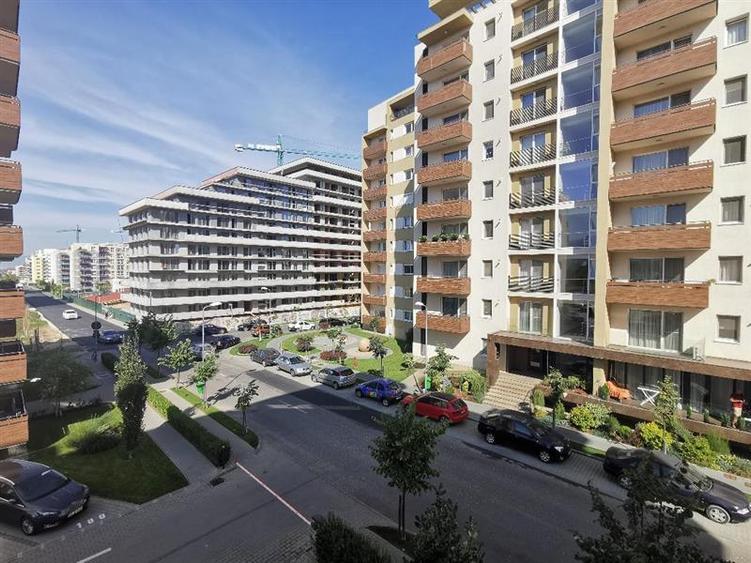 Apartament cu 2 camere decomandat, mobilat în Tractorul