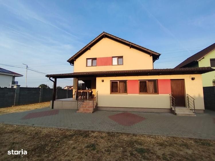 Casă cu 4 camere cu Teren 652 Mp în Giroc