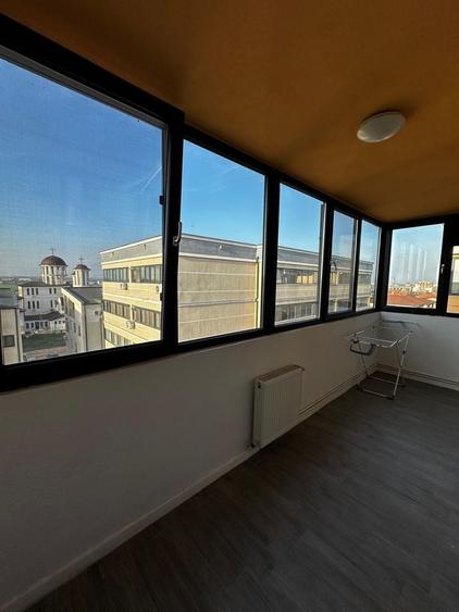 Apartament cu 2 camere decomandat în Palazu Mare