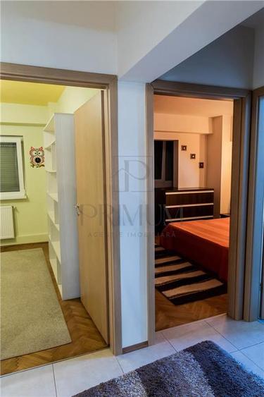 Apartament cu 3 camere decomandat, mobilat în Aradului