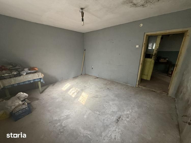 Casă cu 5 camere cu Teren 532 Mp în Gruia