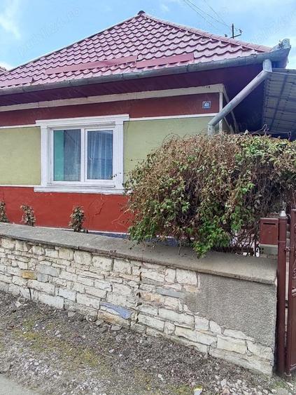 Casă cu 3 camere în Făureni