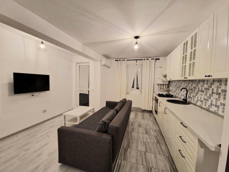 Apartament cu 2 camere semidecomandat, mobilat în Metalurgiei
