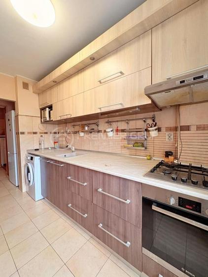 Apartament cu 3 camere decomandat în Zimbru