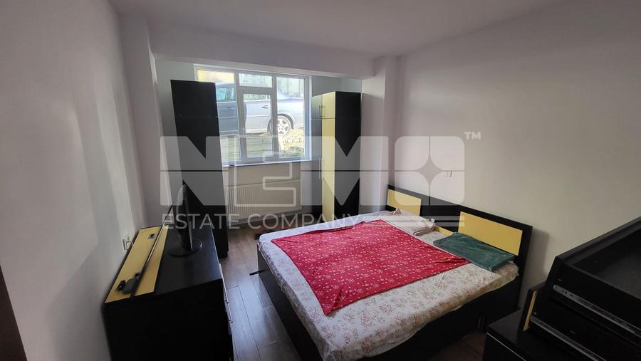 Apartament cu 3 camere semidecomandat, mobilat în Burdujeni