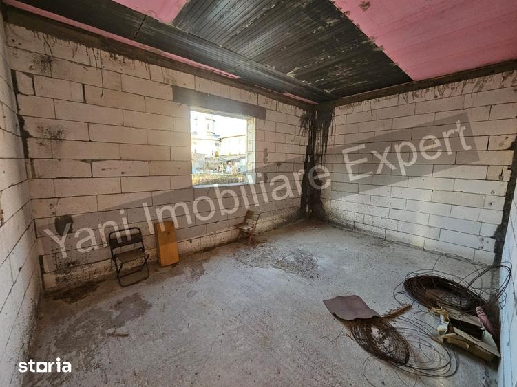 Casă cu 4 camere cu Teren 1250 Mp în Băiculești