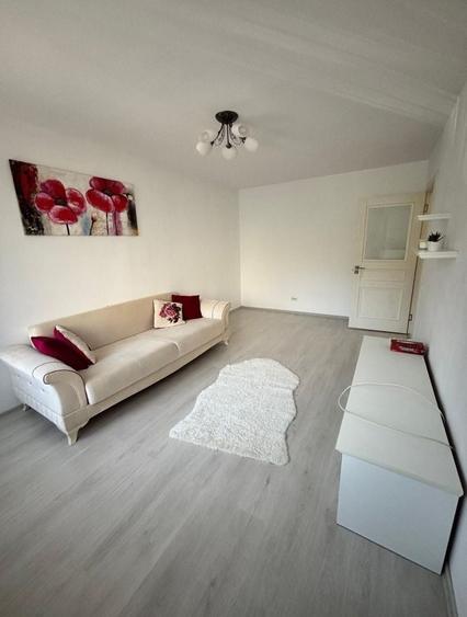 Apartament cu 3 camere decomandat în Chișinau