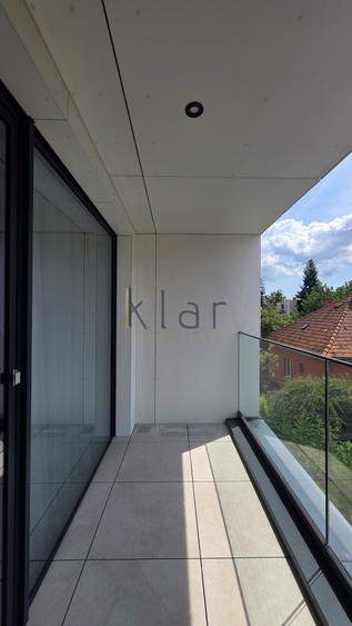 Apartament cu 3 camere semidecomandat, mobilat în Calea Turzii